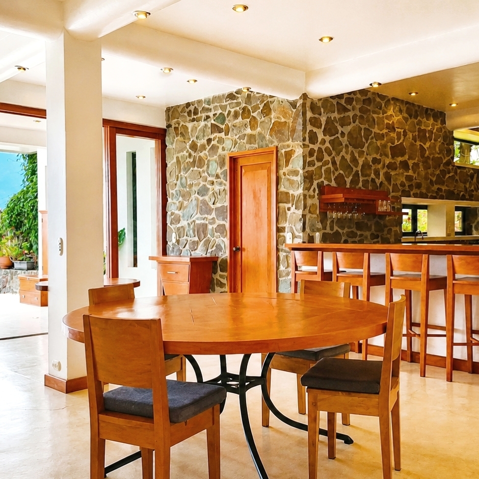 A generous breakfast bar where mornings begin slowly and conversations linger.